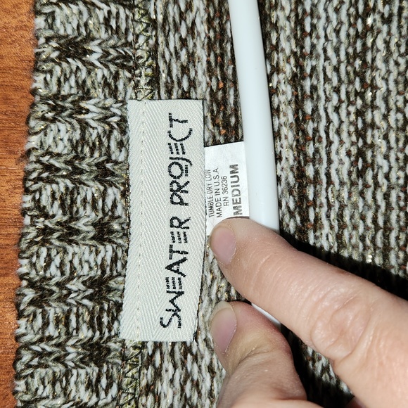 LOW V-NECK TUNIC SWEATER - Picture 3 of 10